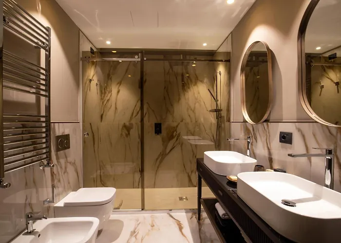 Condotti Belvedere Rome